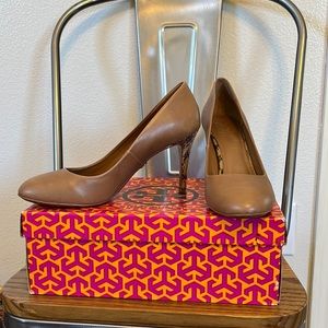 Tory Burch Mabel Pump Beige Leather Snakeskin Heel